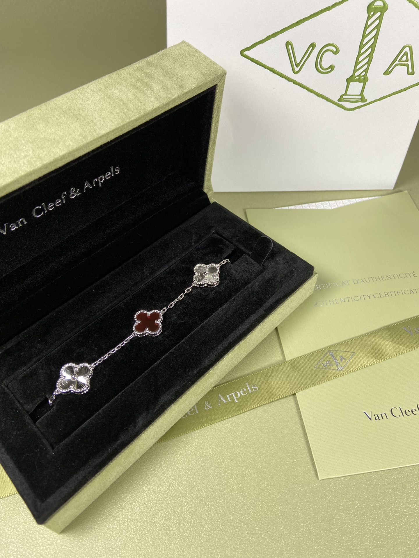 Van Cleef & Arpels carnelian four-leaf clover bracelet