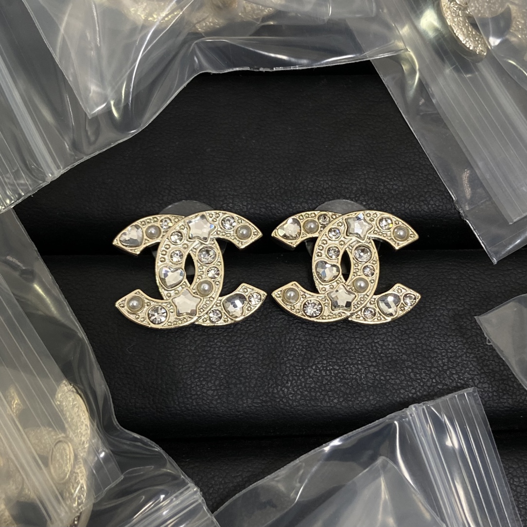 Chanel 24p Double C Star Heart Stud Earrings