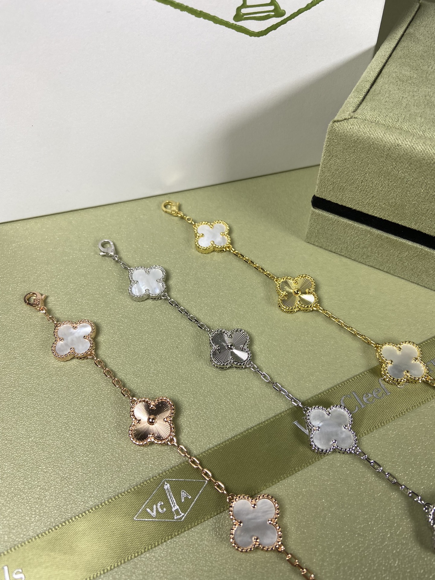 Van Cleef & Arpels four-leaf clover White bracelet