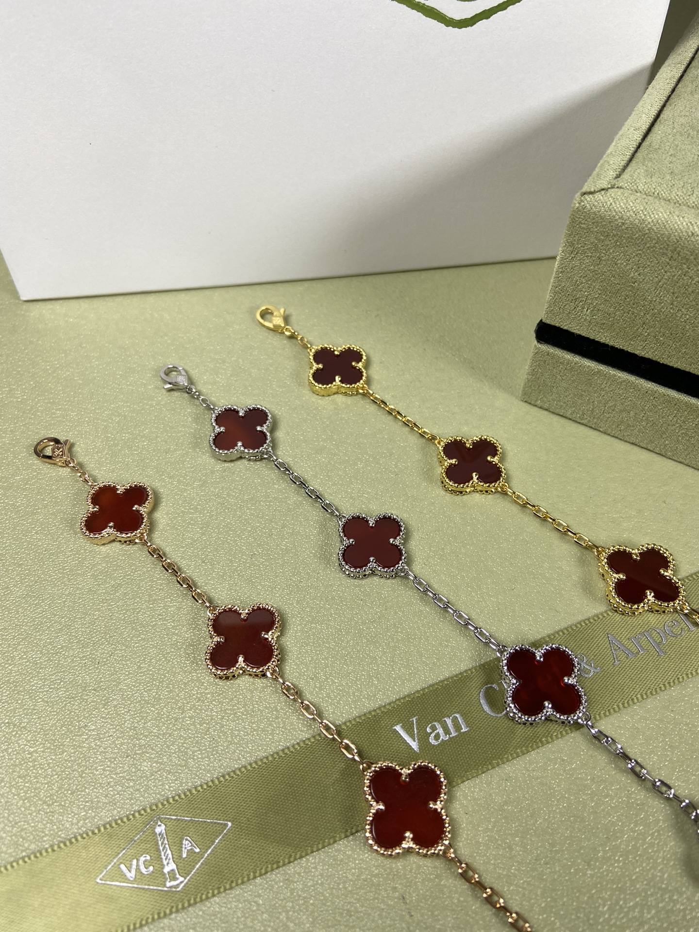 Van Cleef & Arpels carnelian four-leaf clover bracelet