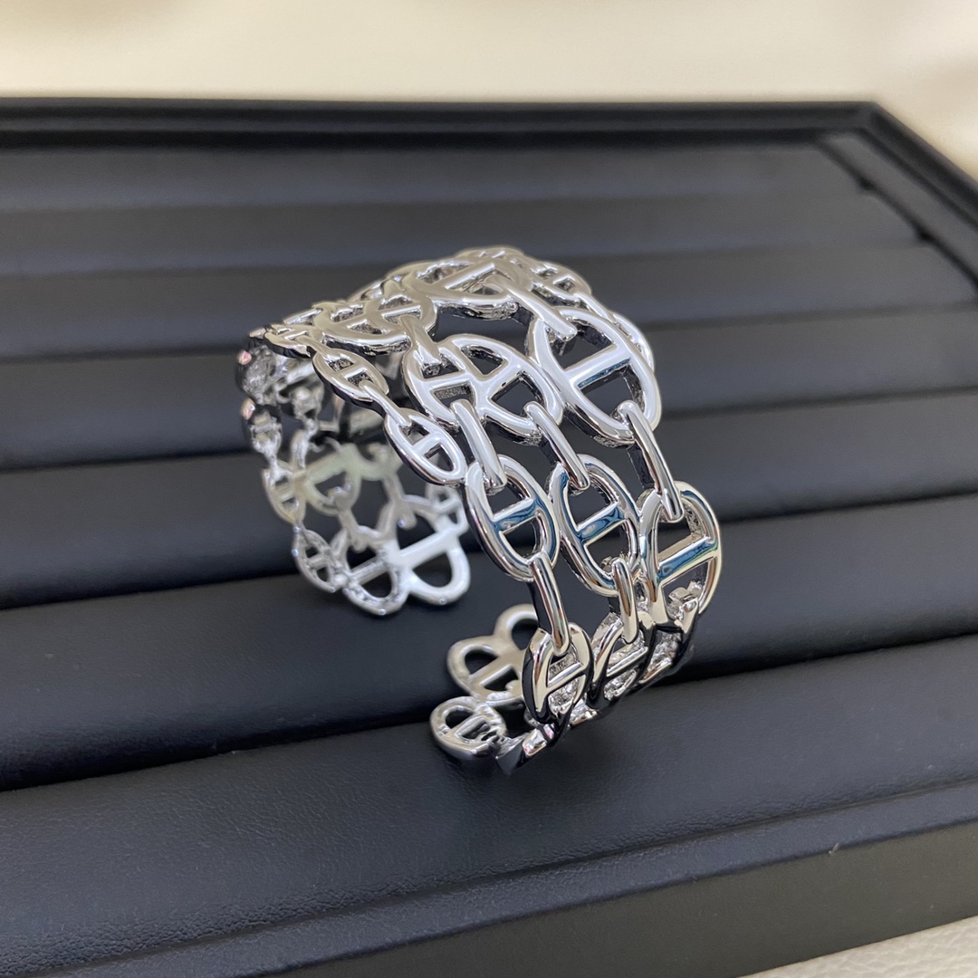 Hermes bracelet New openwork glossy pig's nose bracelet