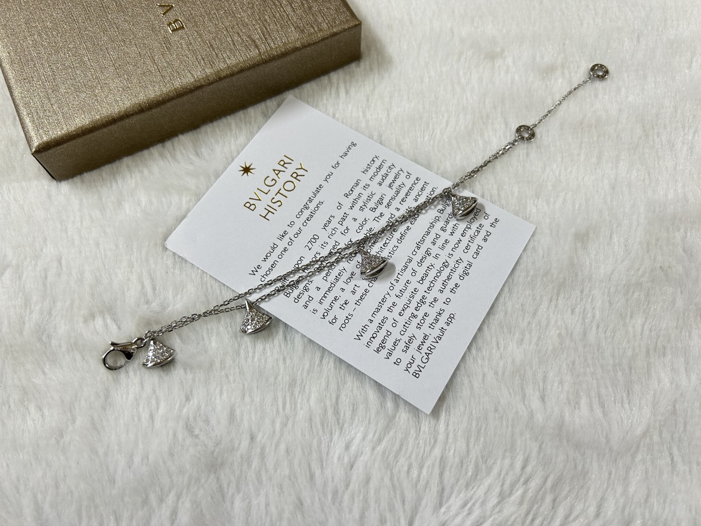 Bulgari Bracelet Bvlgari Four Skirts Full Diamond Bracelet