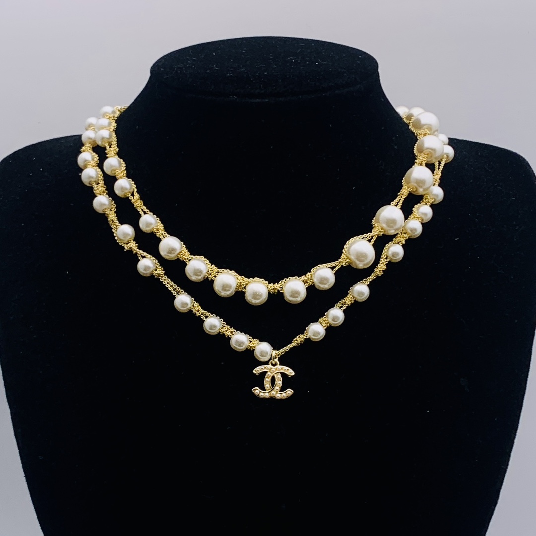 CHANEL necklace
