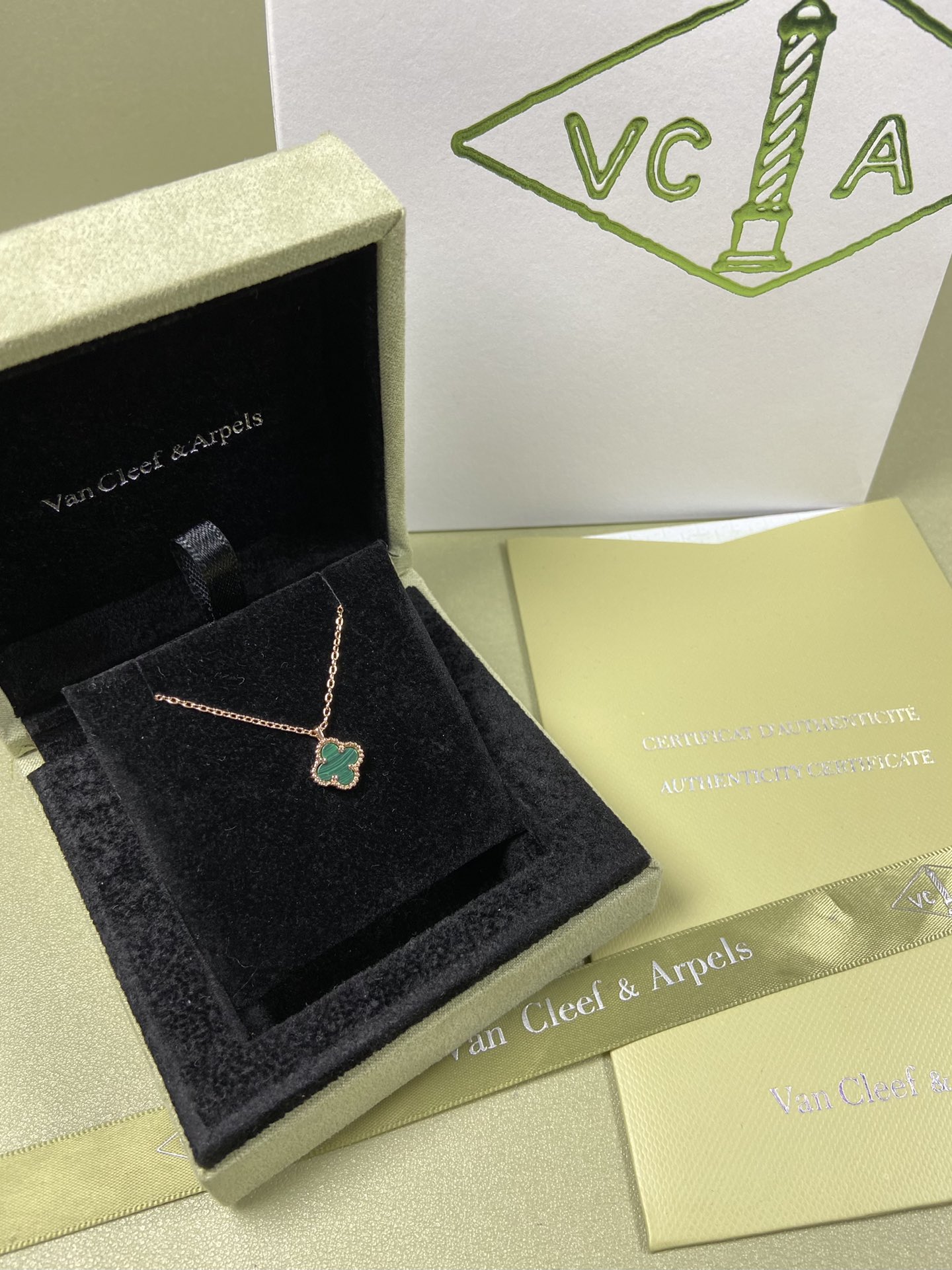 Van Cleef & Arpels mini Malachite four-leaf clover necklace