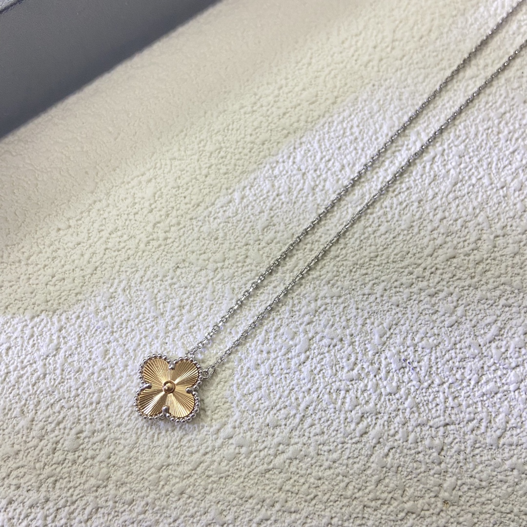 Van Cleef & Arpels laser clover necklace