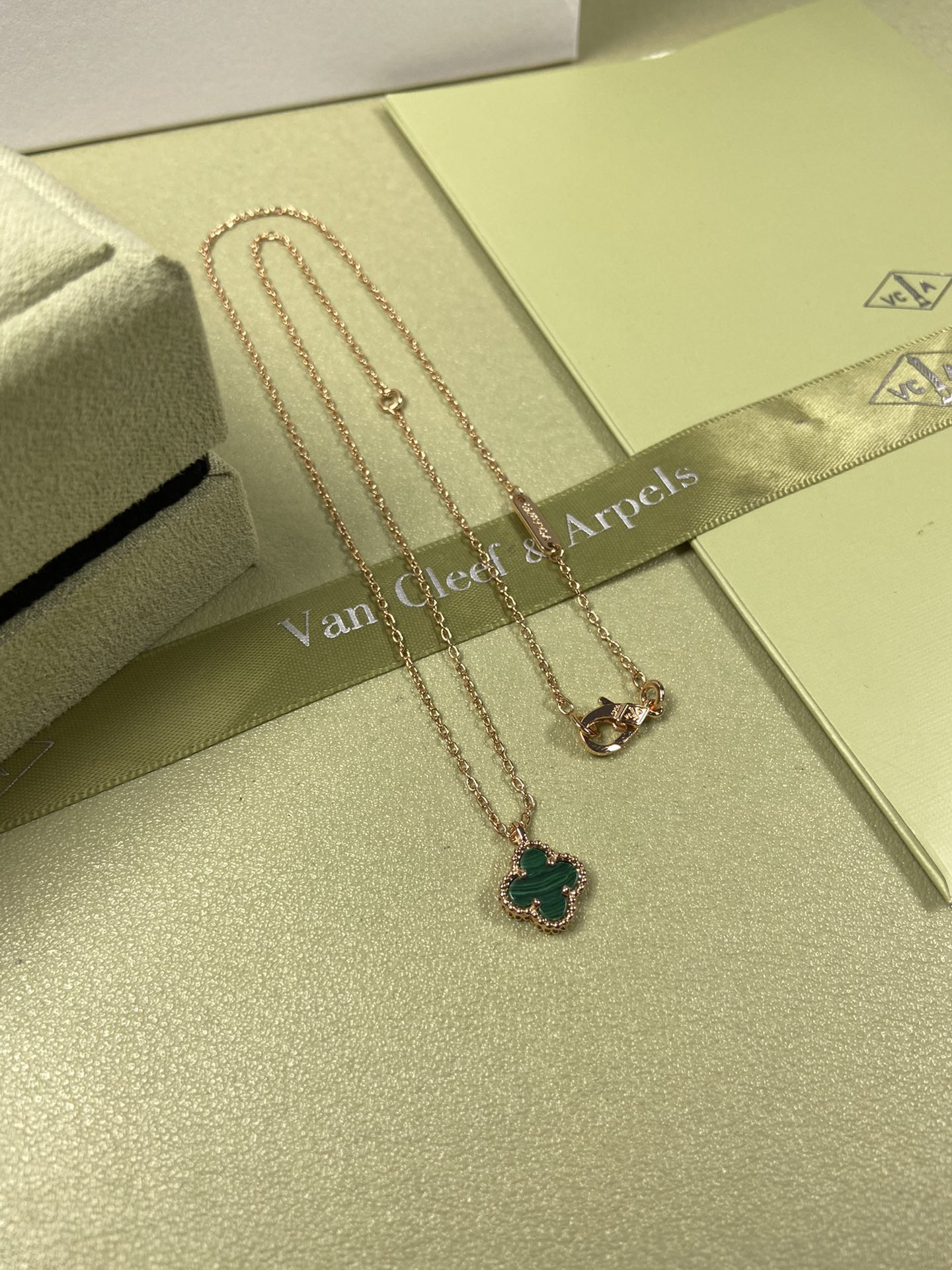 Van Cleef & Arpels mini Malachite four-leaf clover necklace