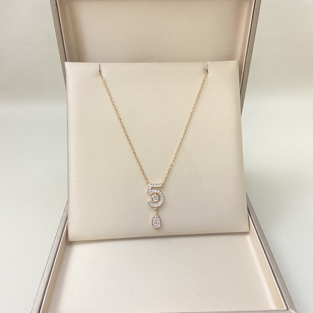 Chanel necklace New full diamond figure 5 necklace