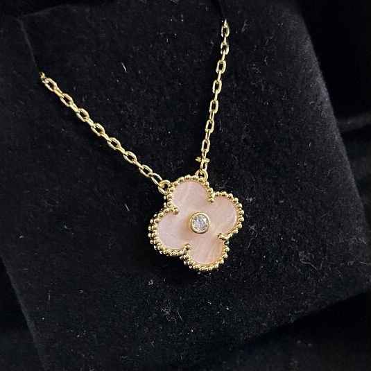 Van Cleef & Arpels pink mother-of-pearl four-leaf clover necklace