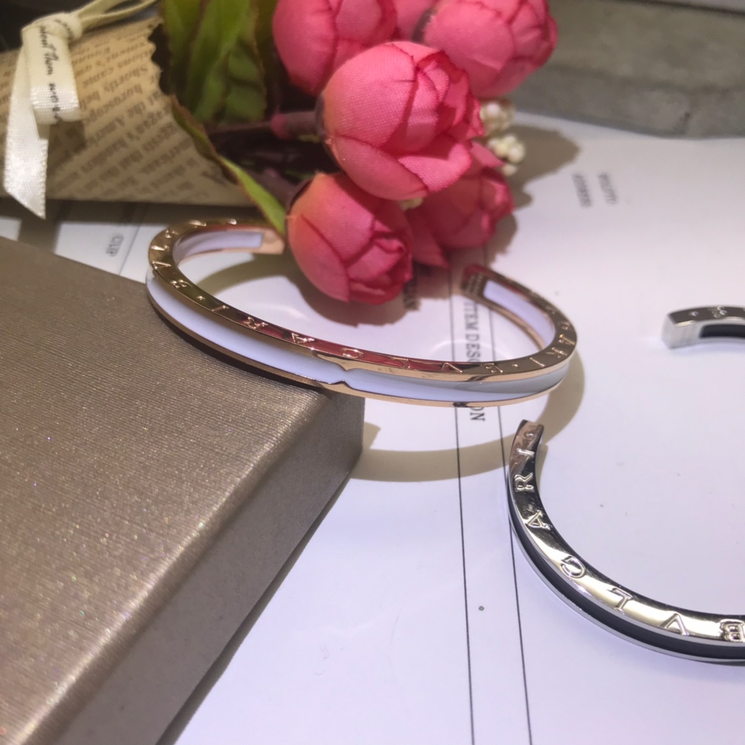 Bulgari Bracelet New open-ended C-shaped couple bracelet