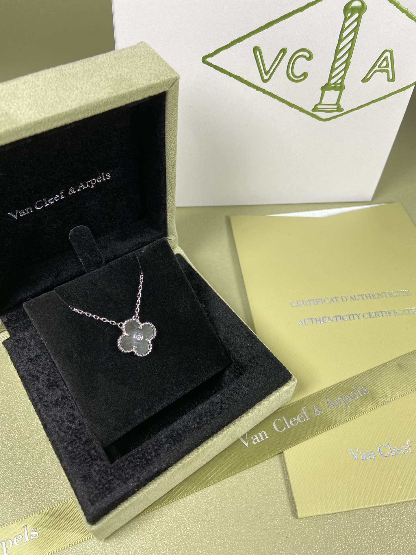 Van Cleef & Arpels gray mother-of-pearl four-leaf clover necklace