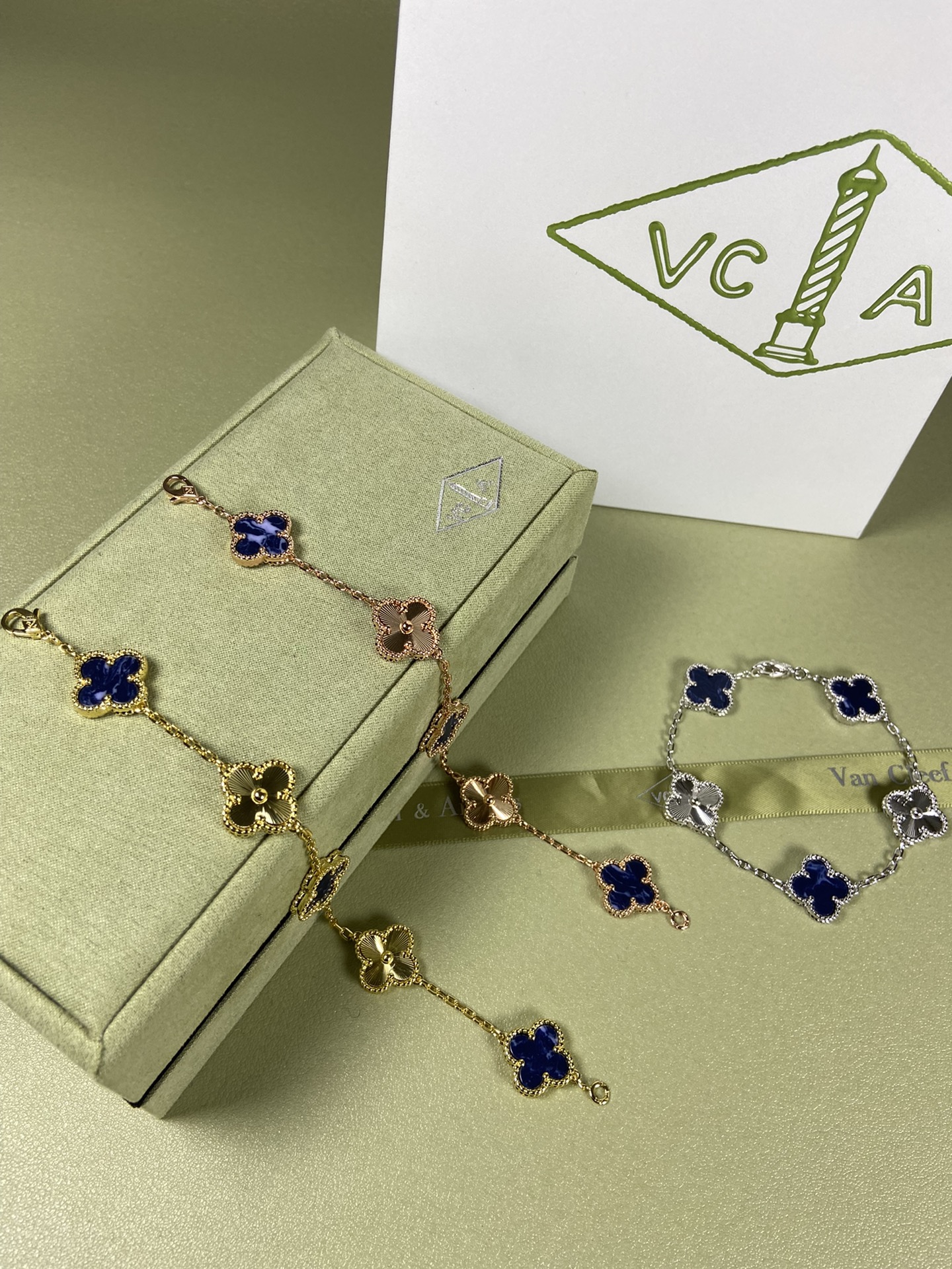 Van Cleef & Arpels Peter blue four-leaf clover bracelet