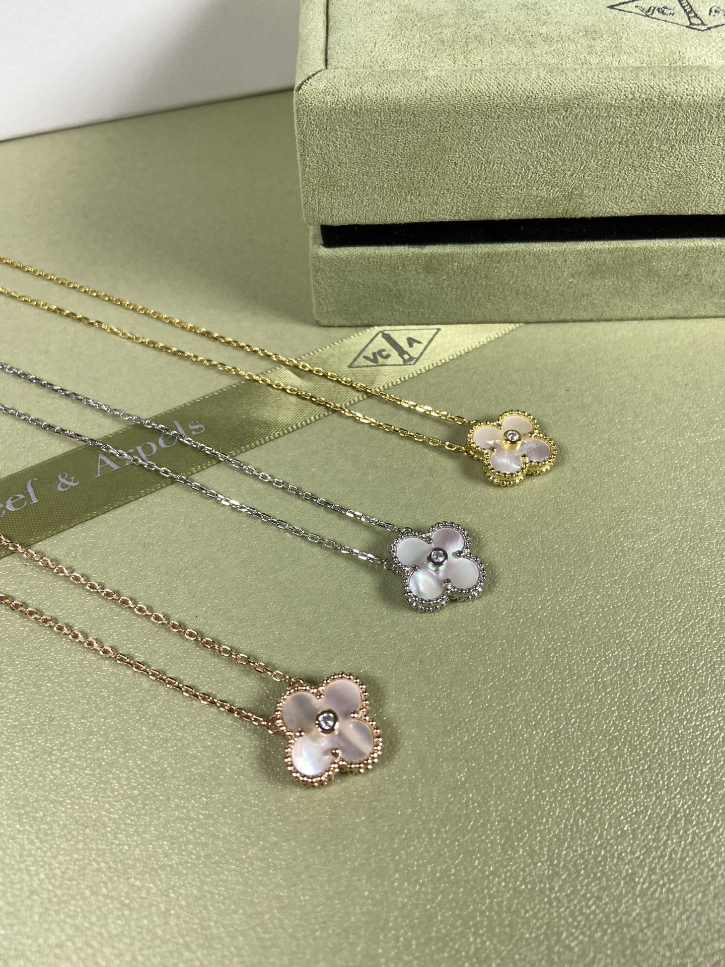 Van Cleef & Arpels white mother-of-pearl four-leaf clover necklace