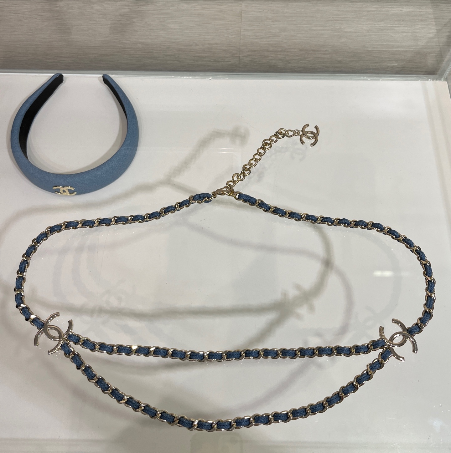 Chanel's popular waist chain sweater chain new light gold double C blue denim chain waist chain necklace dual-purpose model