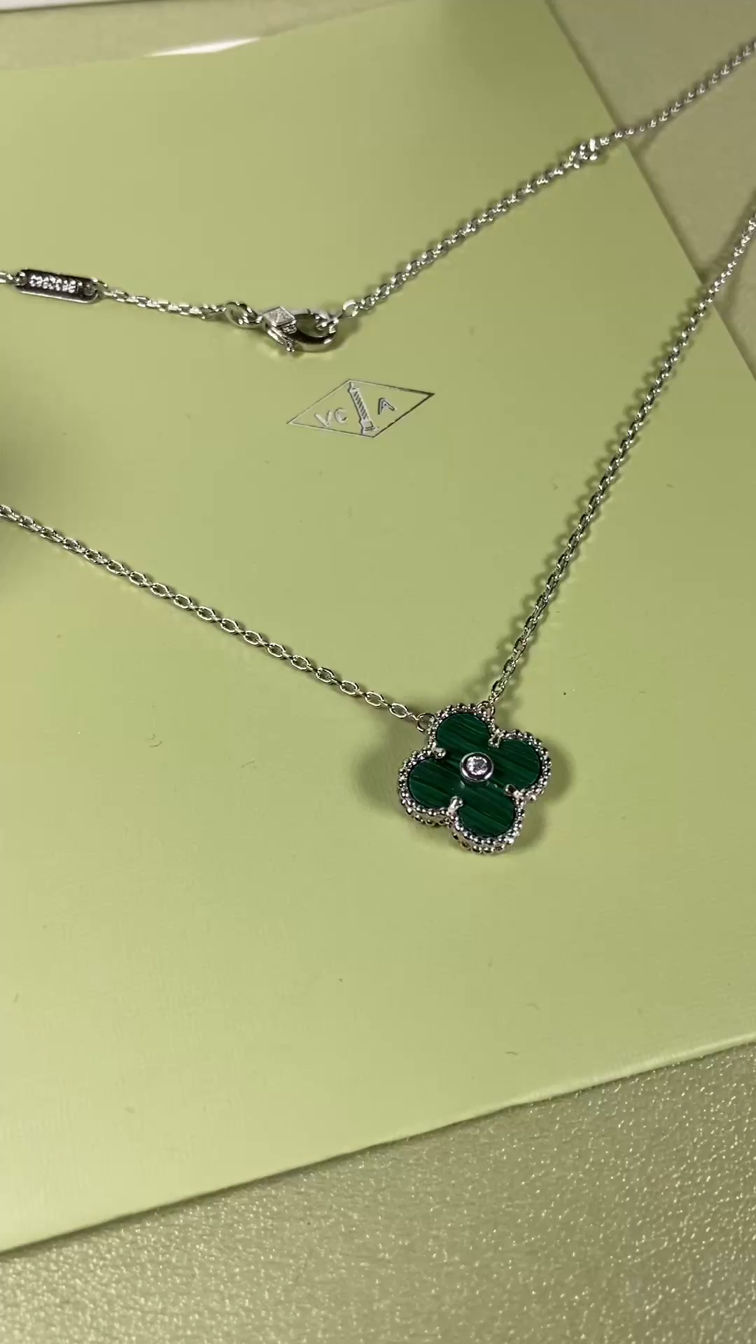 Van Cleef & Arpels malachite clover necklace