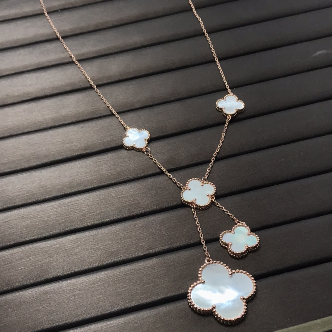 Van Cleef & Arpels 6 four-leaf clover necklace