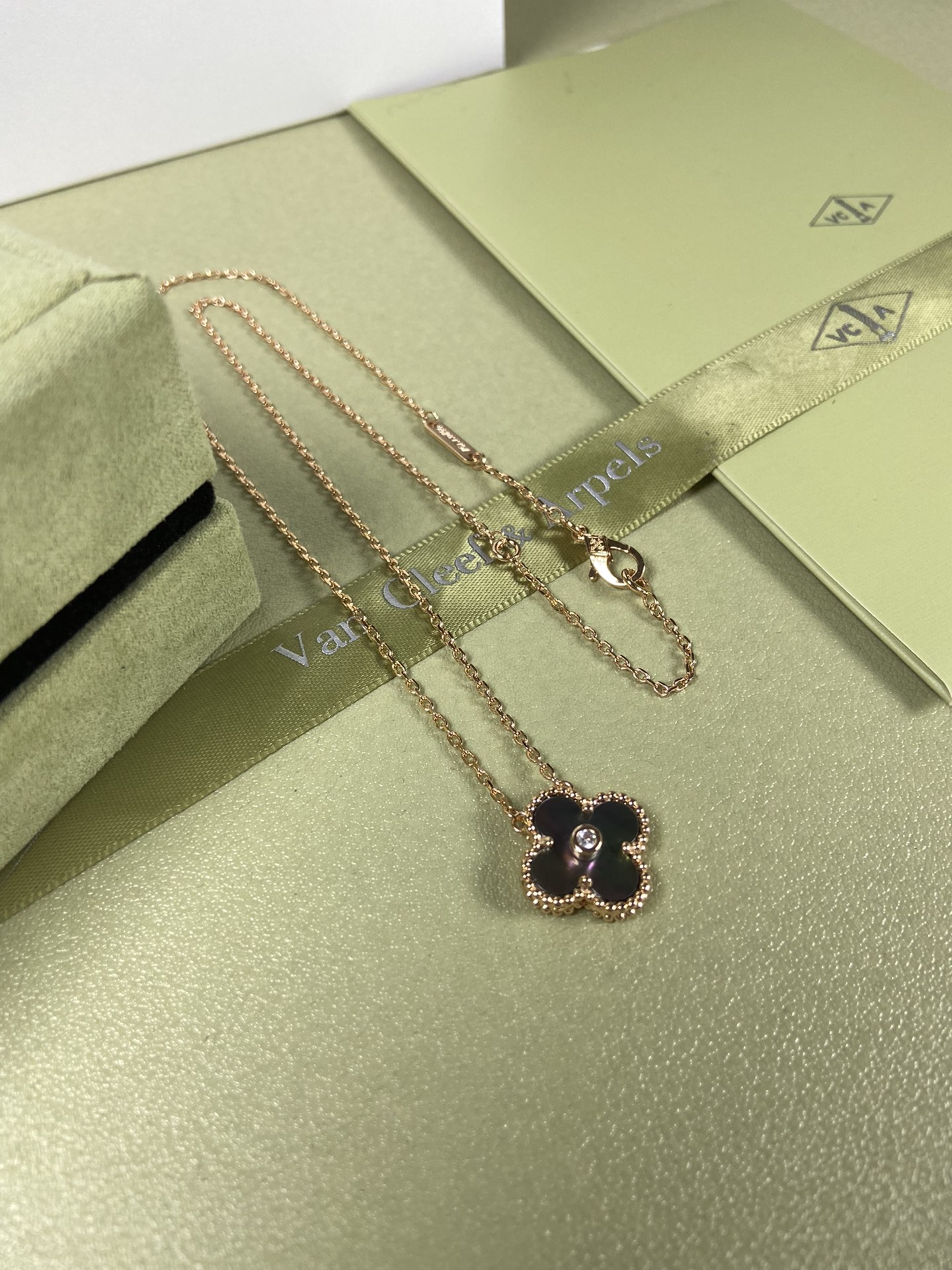 Van Cleef & Arpels gray mother-of-pearl four-leaf clover necklace