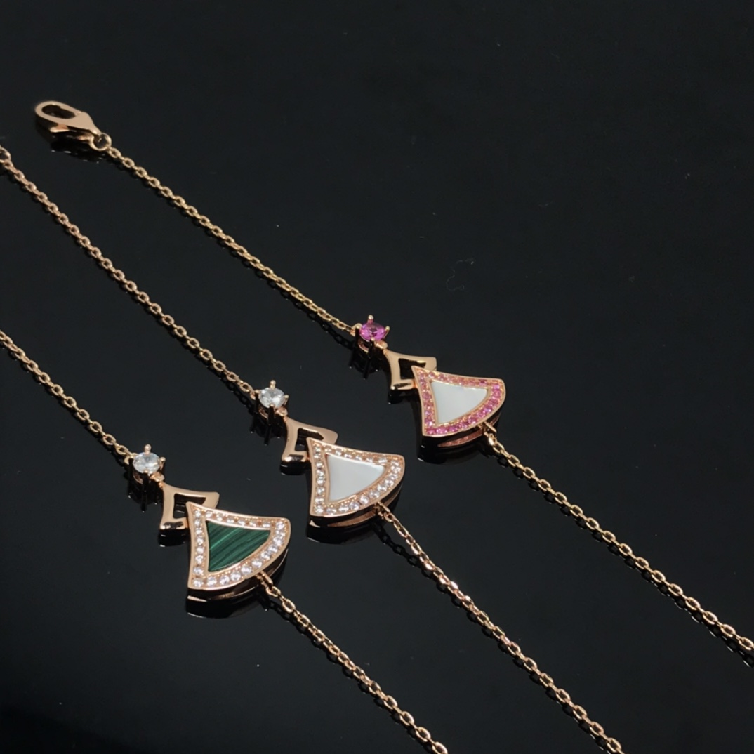 Bulgari bracelet new skirt mother-of-pearl bracelet