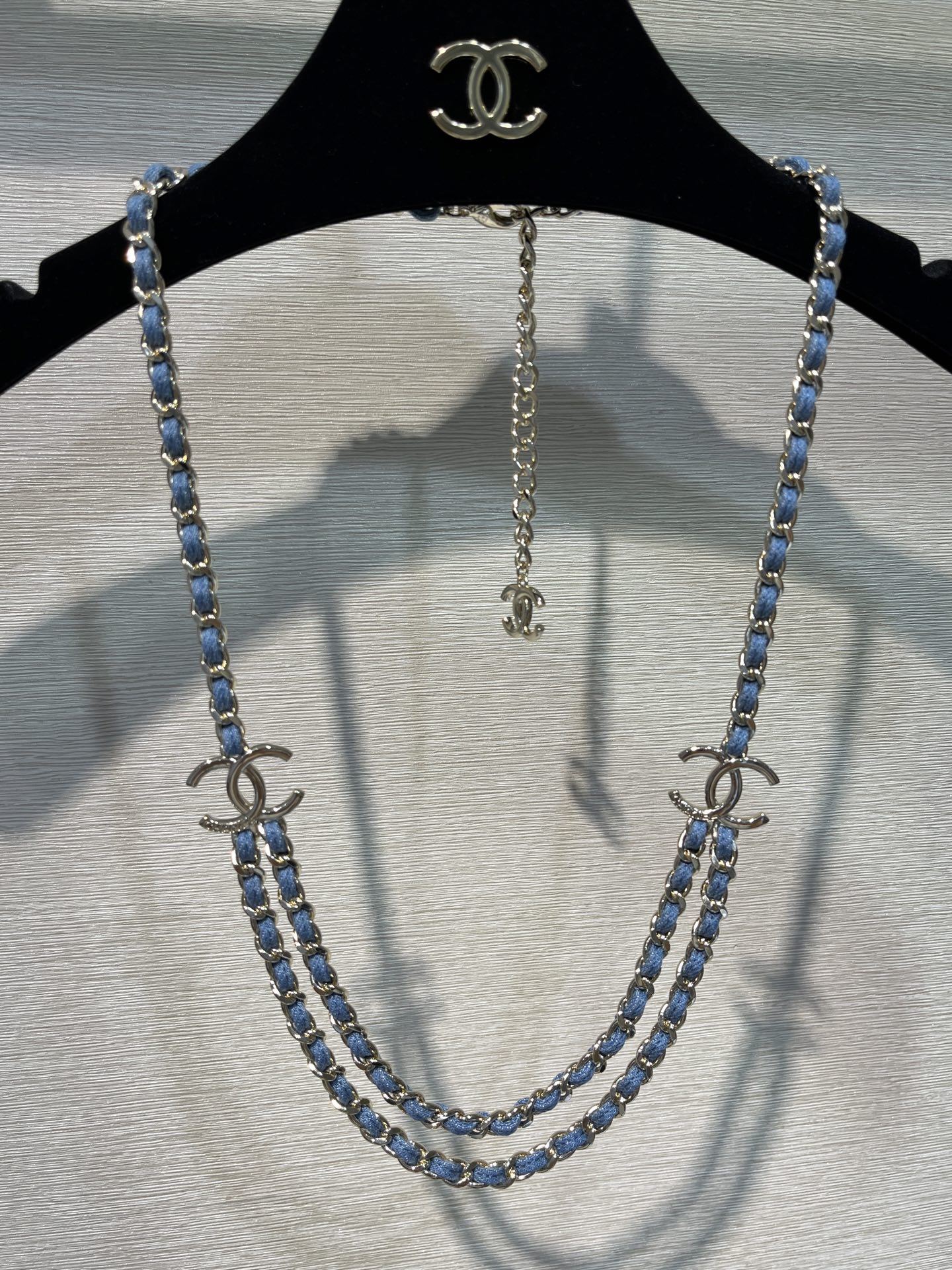 Chanel's popular waist chain sweater chain new light gold double C blue denim chain waist chain necklace dual-purpose model