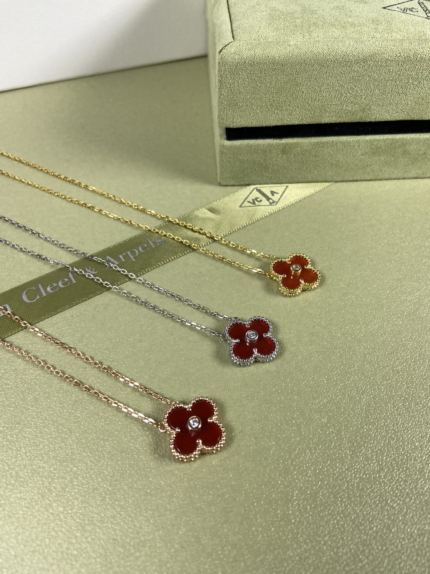 Van Cleef & Arpels carnelian four-leaf clover necklace