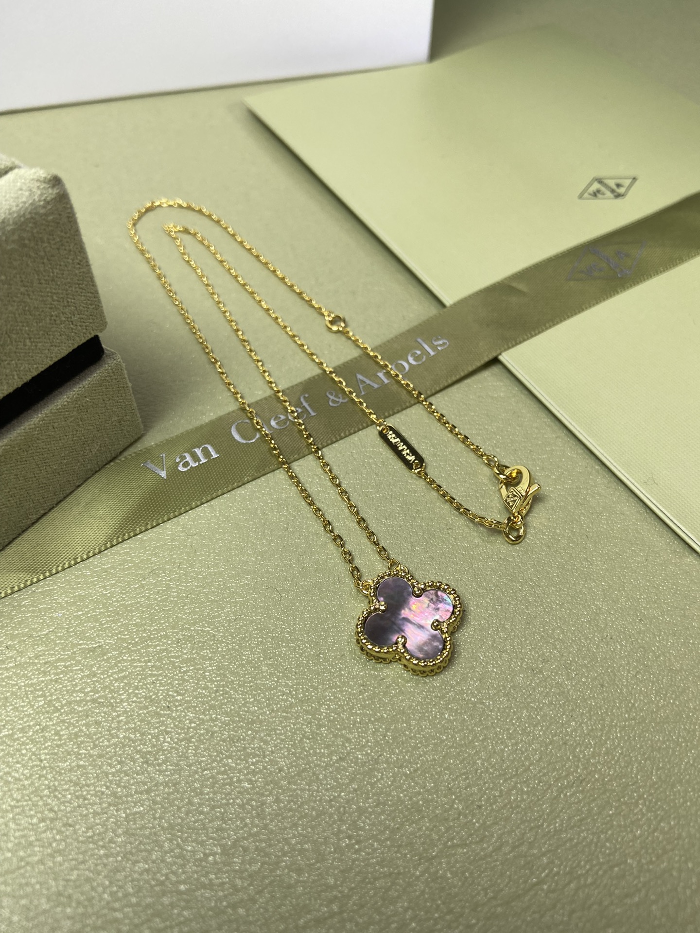 Van Cleef & Arpels gray mother-of-pearl four-leaf clover necklace