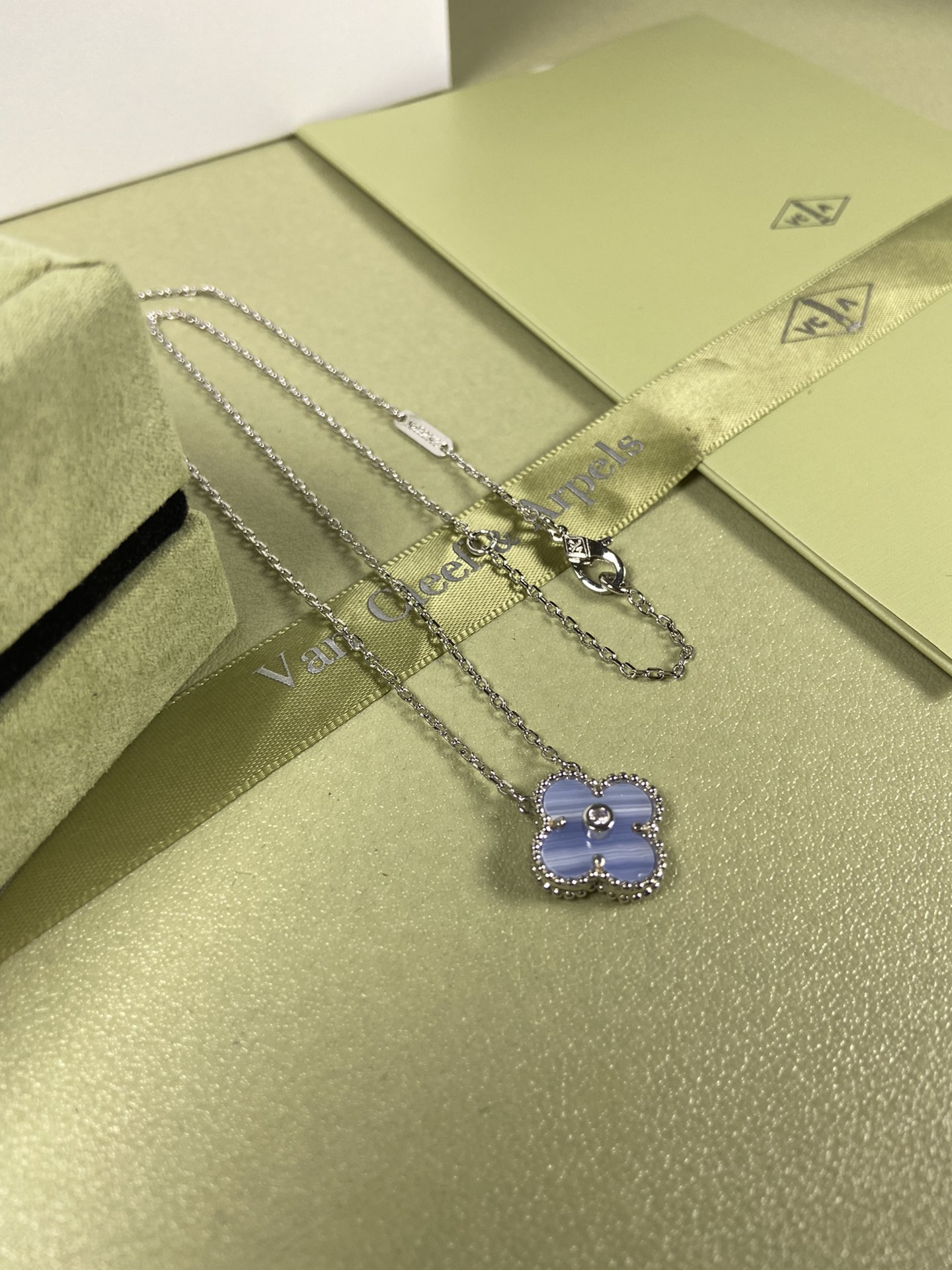 Van Cleef & Arpels purple chalcedony four-leaf clover necklace