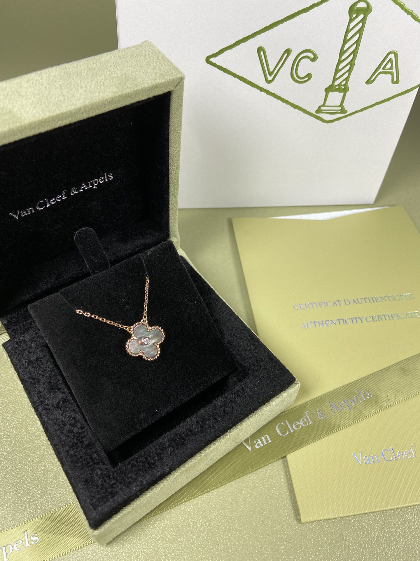 Van Cleef & Arpels gray mother-of-pearl four-leaf clover necklace