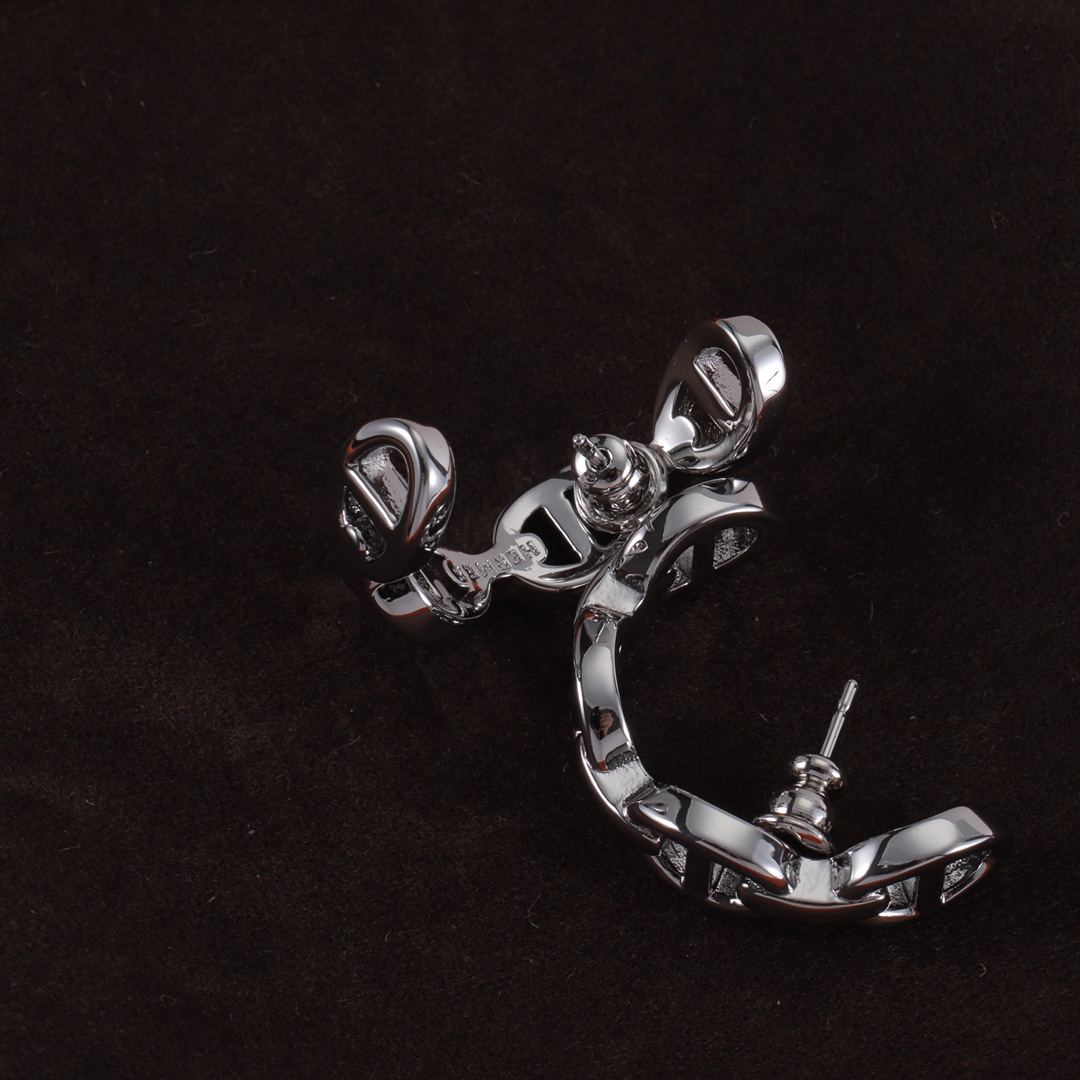 Hermès stud earrings