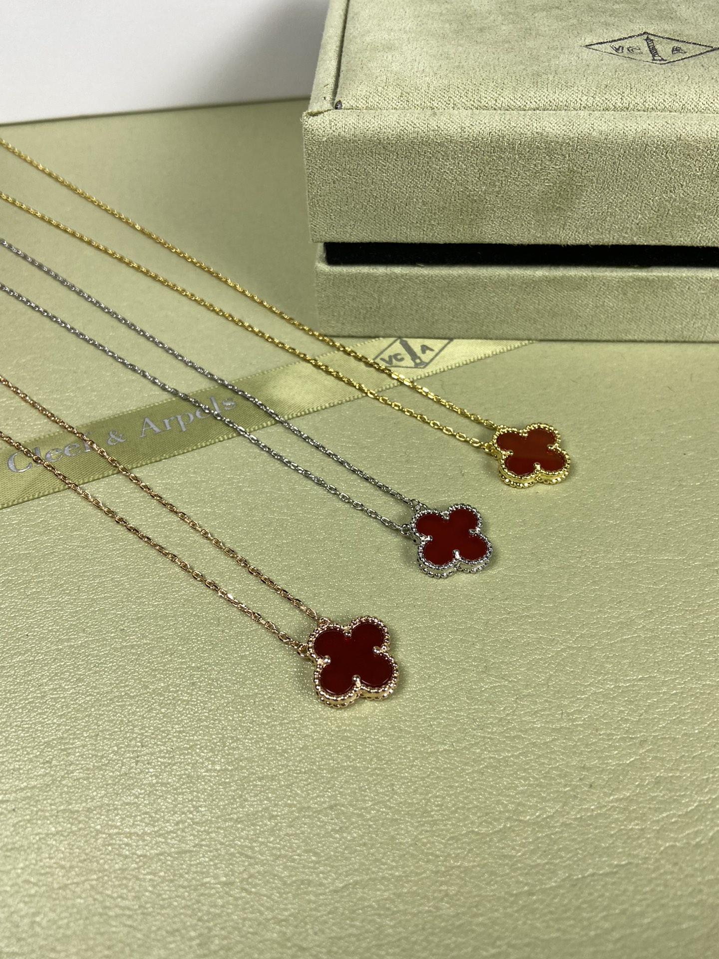 Van Cleef & Arpels carnelian four-leaf clover necklace