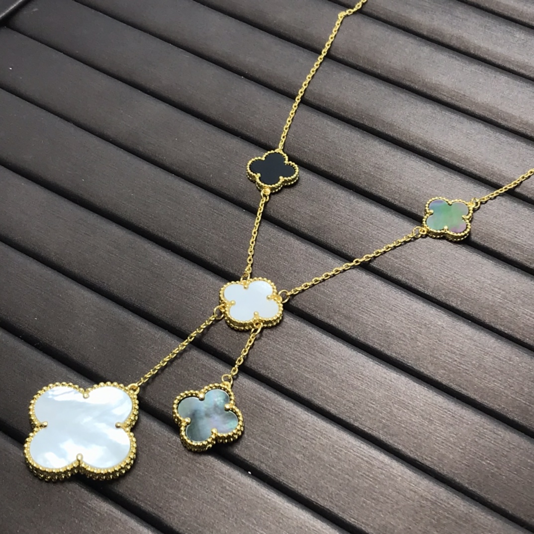 Van Cleef & Arpels 6 four-leaf clover necklace