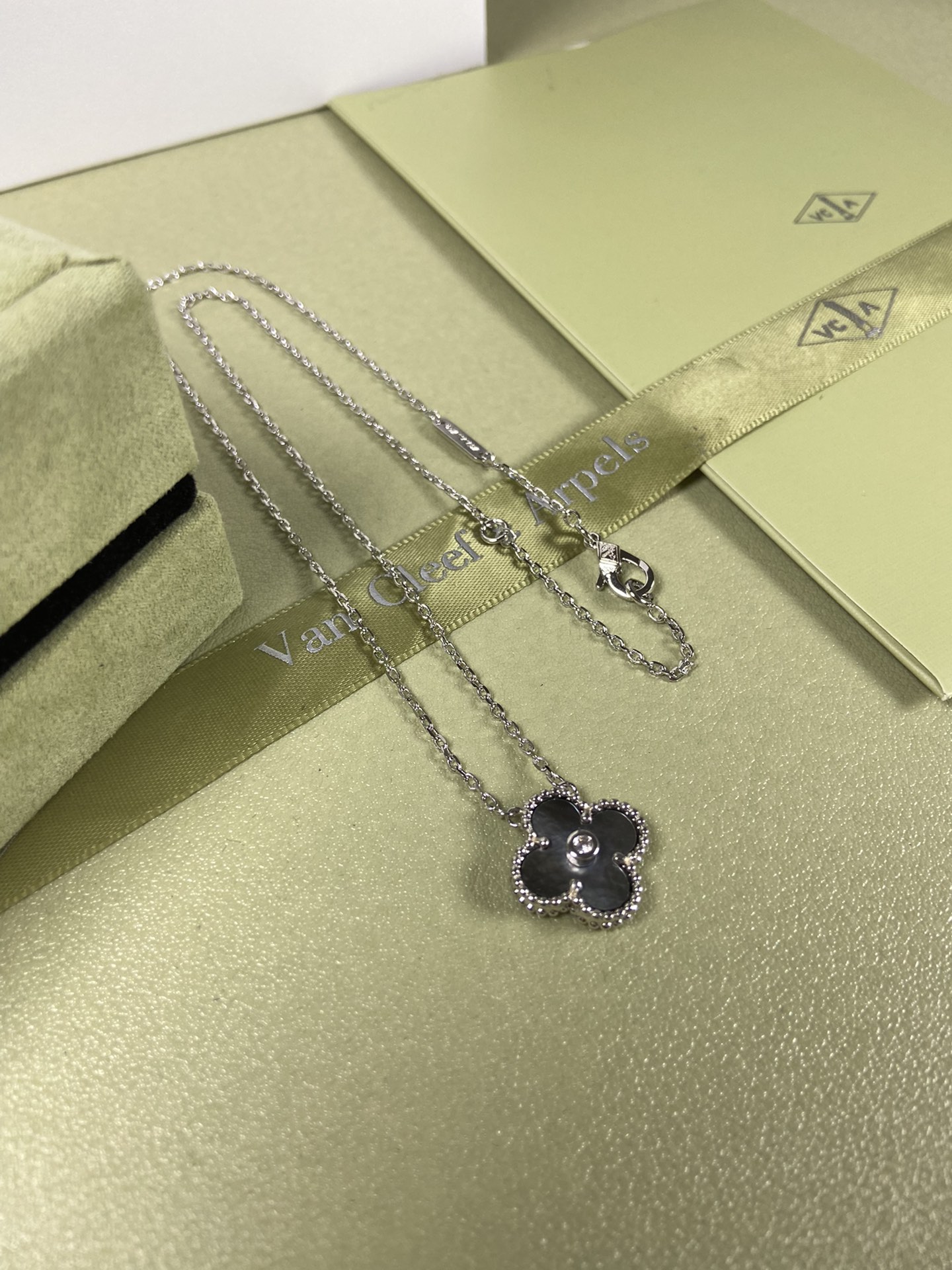 Van Cleef & Arpels gray mother-of-pearl four-leaf clover necklace