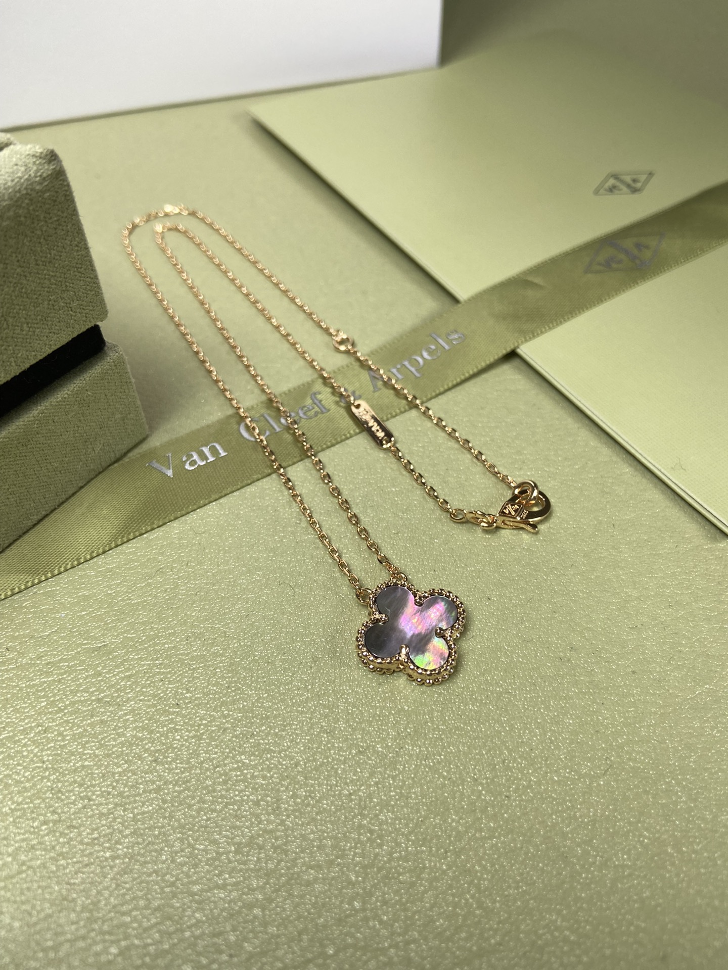 Van Cleef & Arpels gray mother-of-pearl four-leaf clover necklace