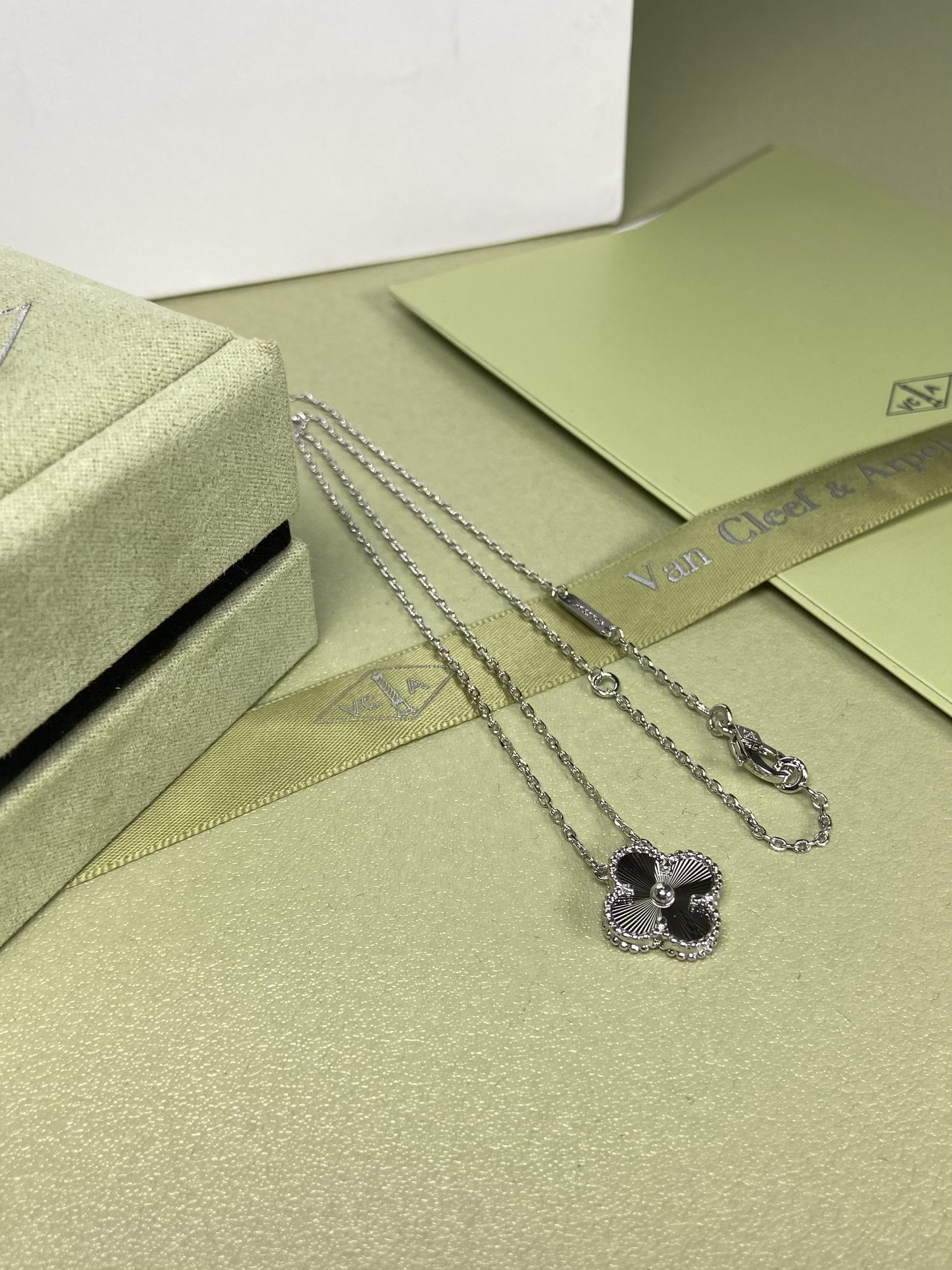 Van Cleef & Arpels laser clover necklace