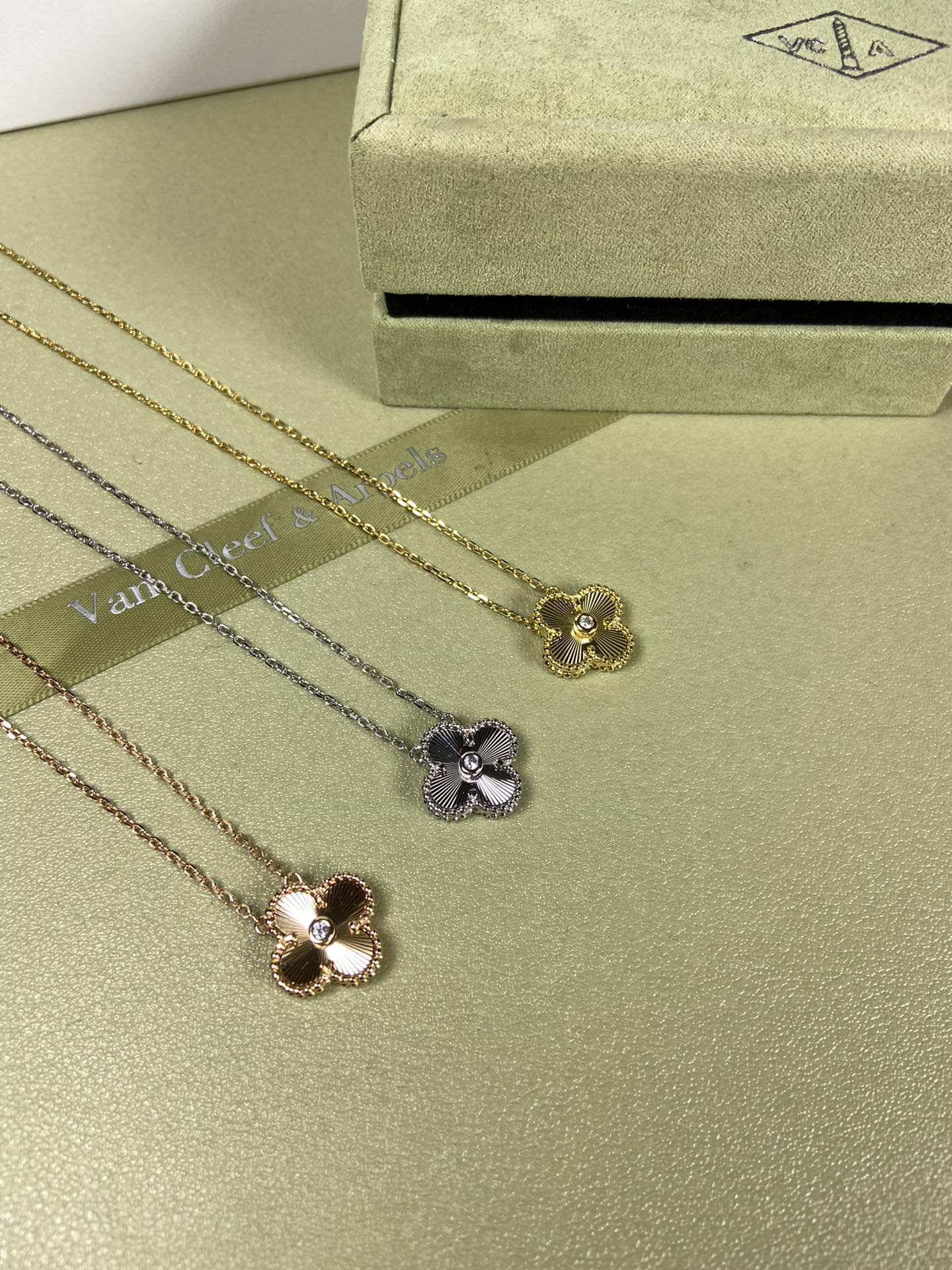 Van Cleef & Arpels laser clover necklace