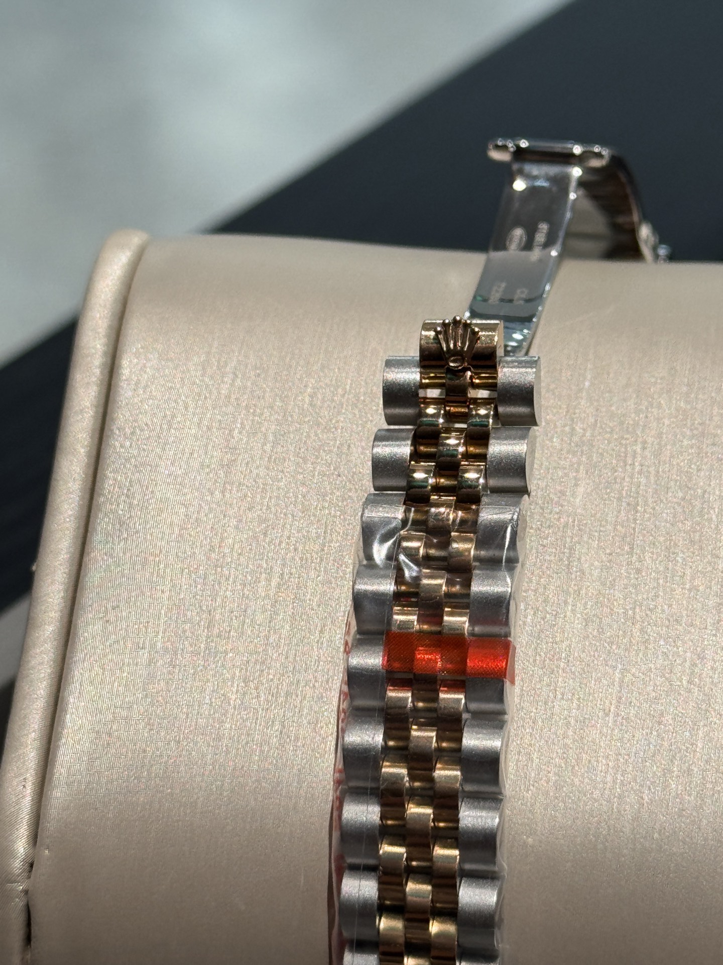 The Rolex Datejust classic women's solid steel with original press-buckle imported movement