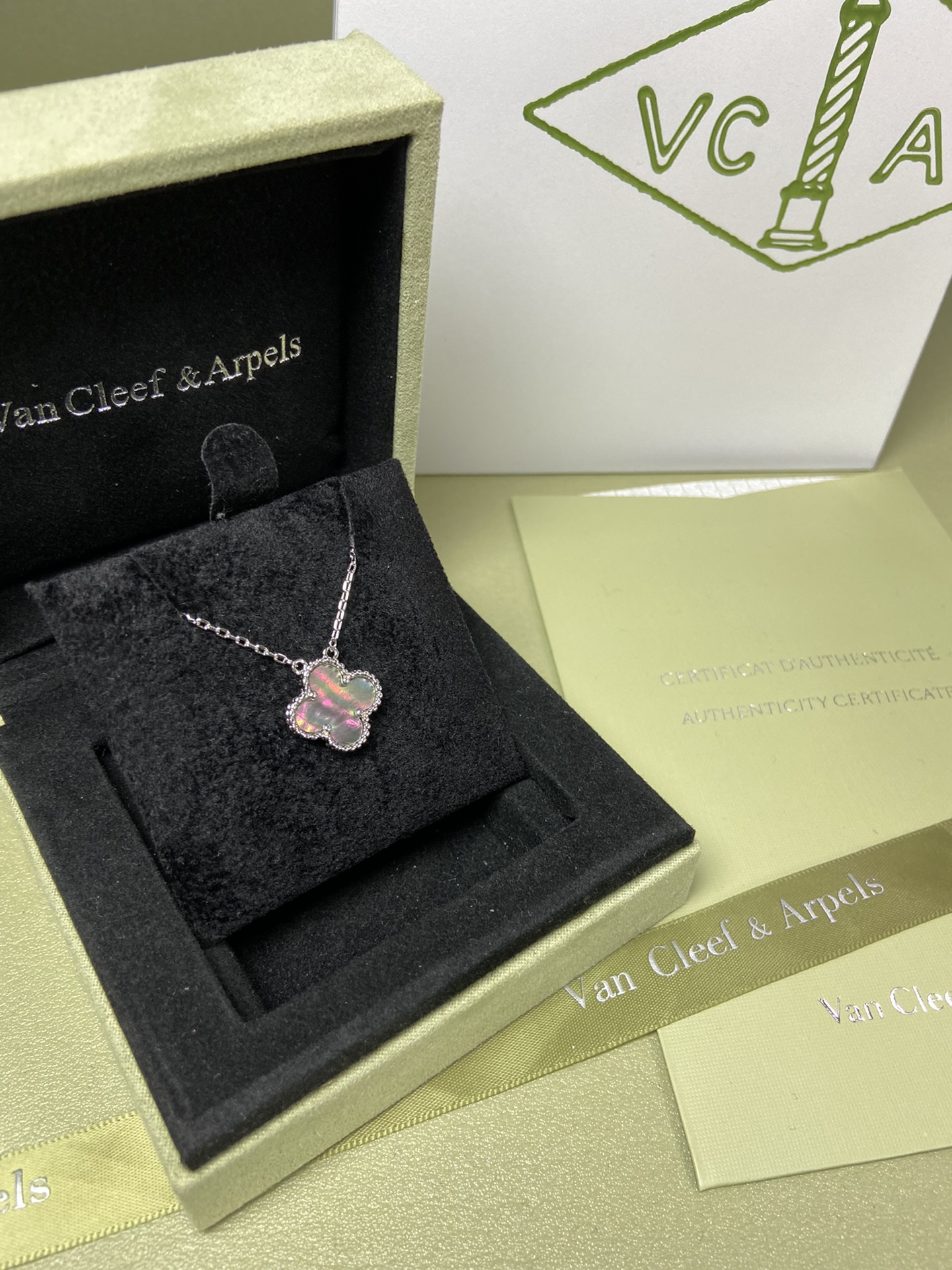 Van Cleef & Arpels gray mother-of-pearl four-leaf clover necklace