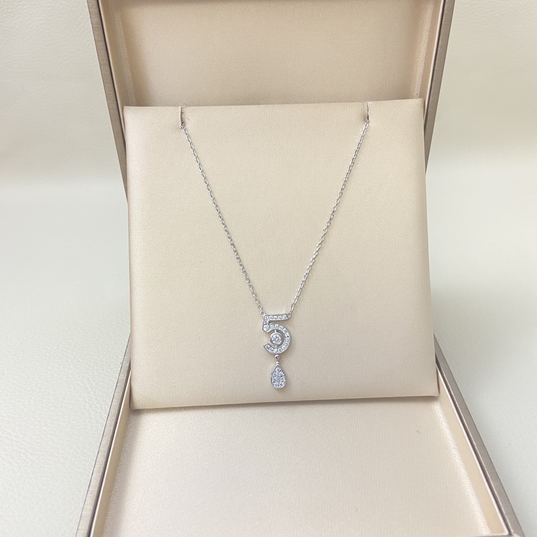 Chanel necklace New full diamond figure 5 necklace