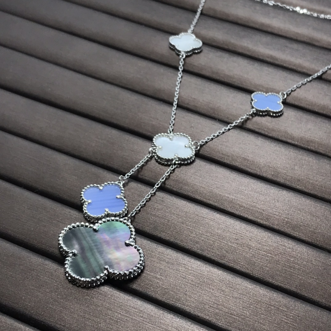 Van Cleef & Arpels 6 four-leaf clover necklace