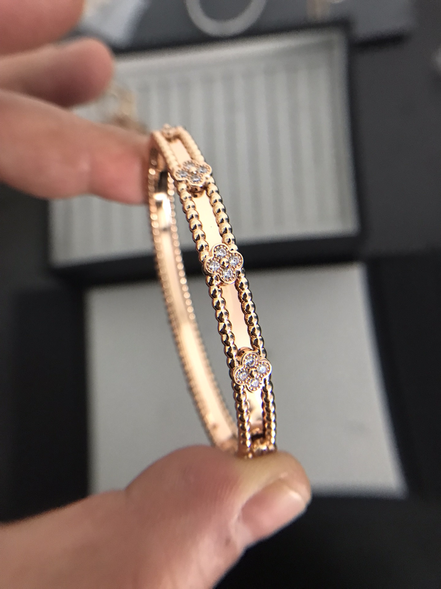 Van Cleef & Arpels Narrow Kaleidoscope Bangle