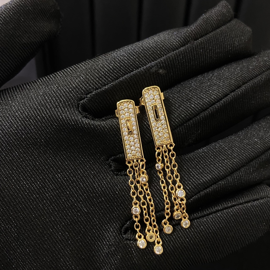 Hermes ear hanging: new full diamond tassel pig nose ear hanging