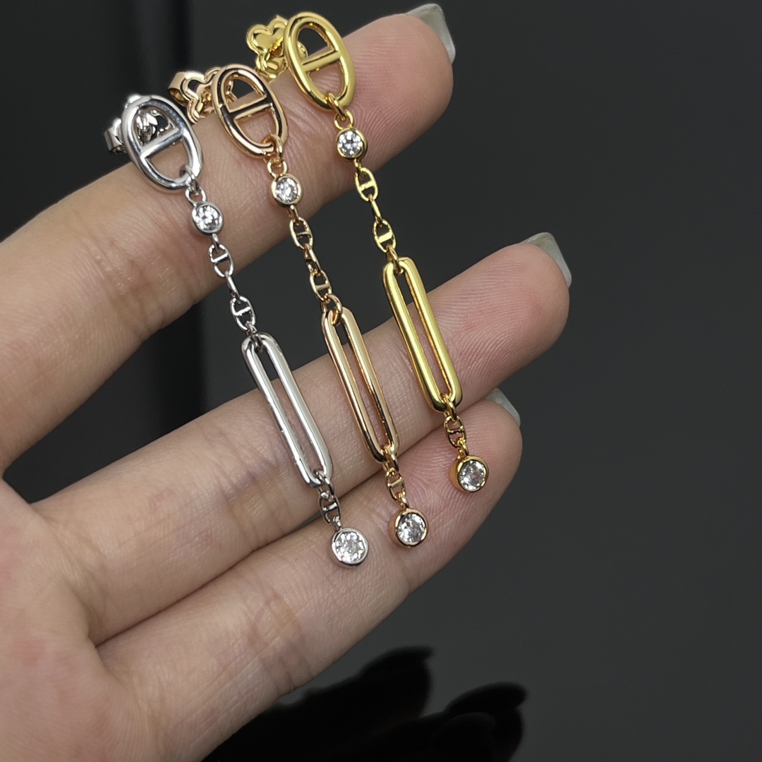 Hermes ear hanging, new pig nose smooth ear hanging