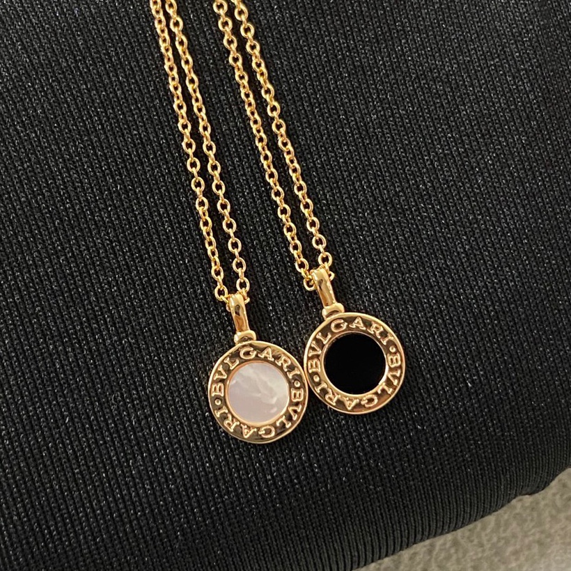 Bulgari necklace New button coin mother-of-pearl necklace