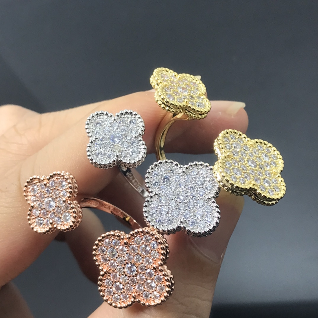 Van Cleef & Arpels Four-Leaf Clover Ring