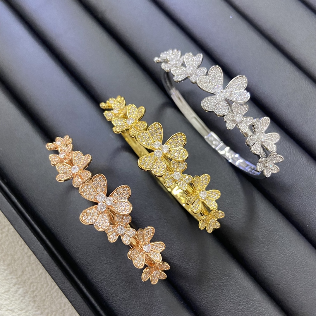 Van Cleef & Arpels Alhambra Multi-Flower Bangle