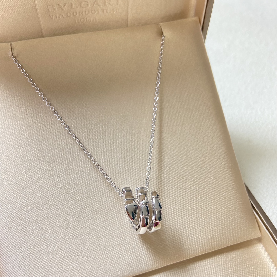 Bulgari necklace New glossy three-loop snake necklace