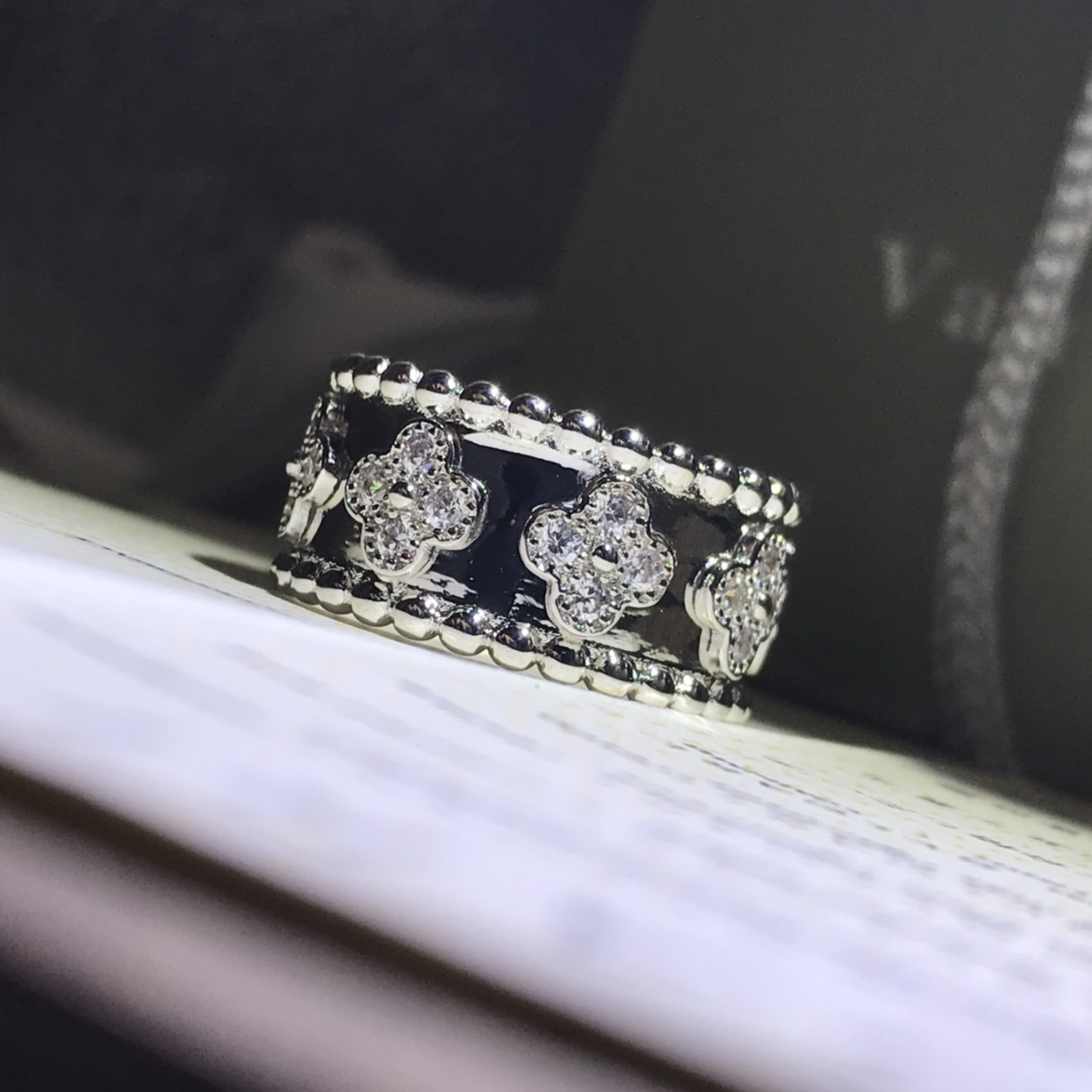 Van Cleef & Arpels Kaleidoscope Diamond Ring