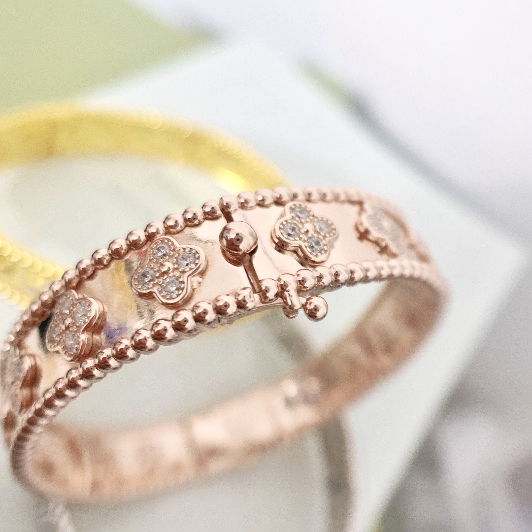 Van Cleef & Arpels Wide Kaleidoscope Bangle