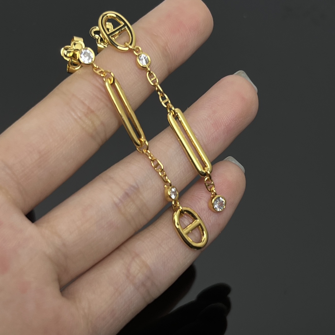 Hermes ear hanging, new pig nose smooth ear hanging