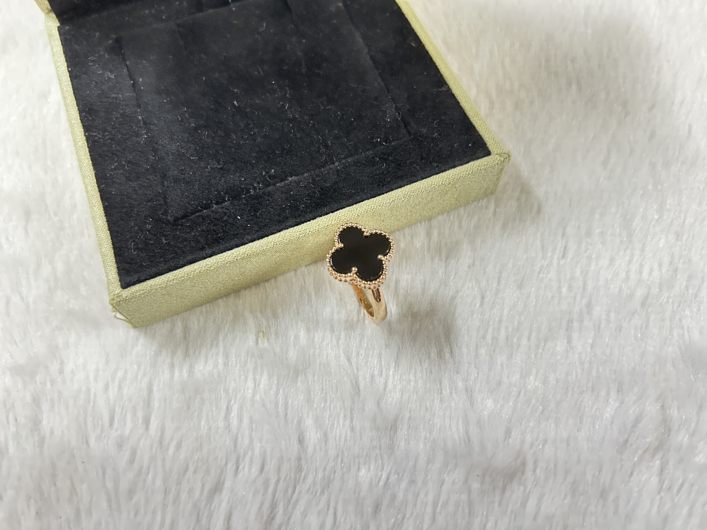 Van Cleef & Arpels black onyx ring