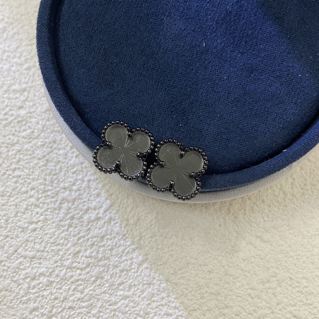 Van Cleef & Arpels Laser Cut Four-Leaf Clover Earrings