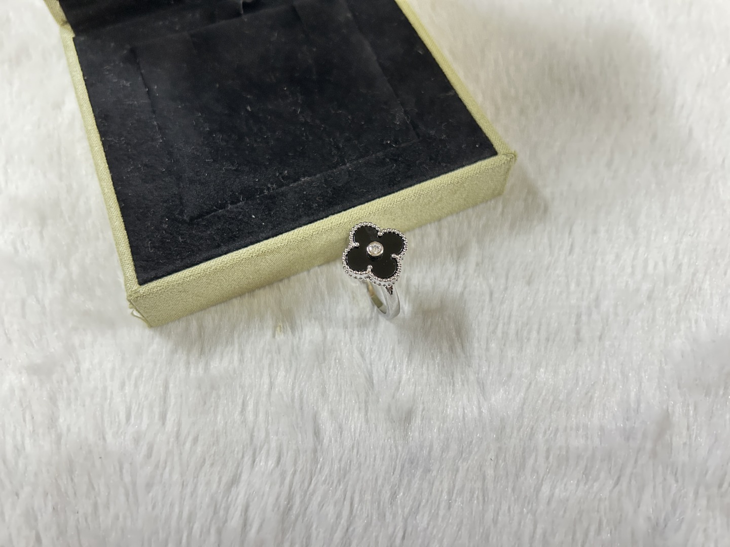 Van Cleef & Arpels black onyx ring